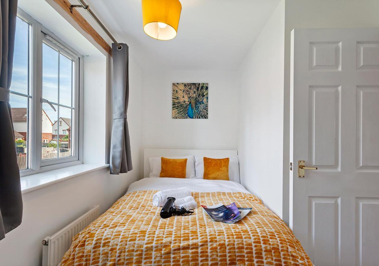 Stay Near Airport & Nec, The Leyburn Birmingham Bagian luar foto